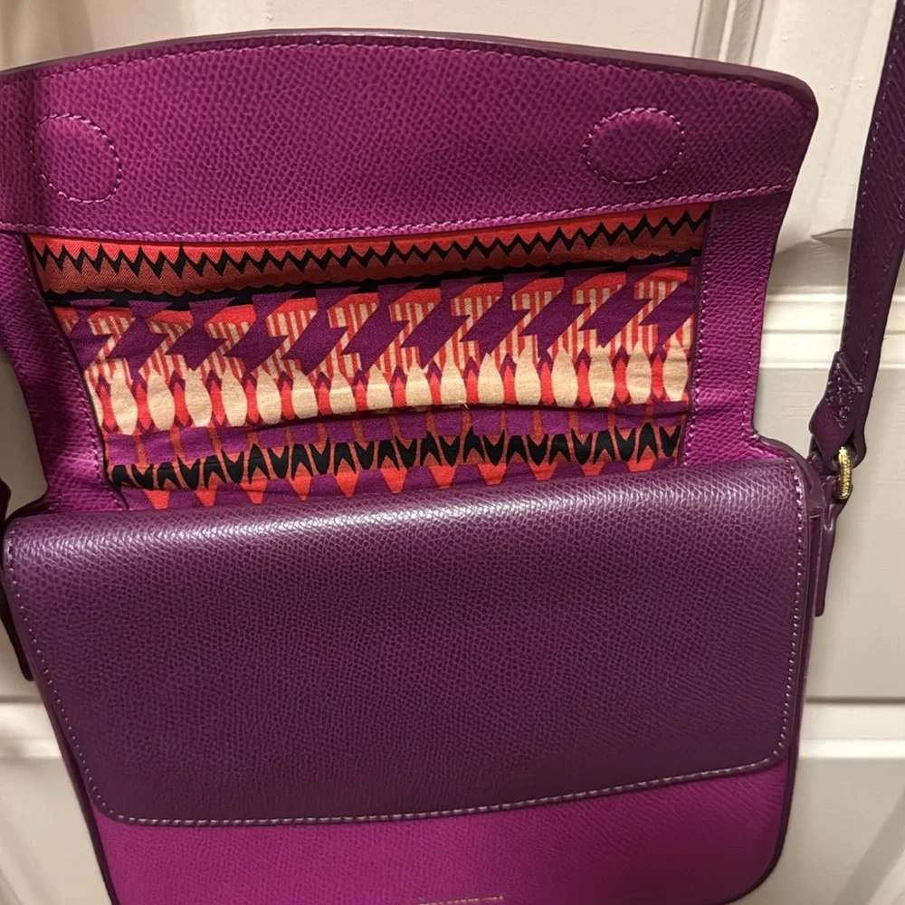 A Purple Leather Vera Bradley Bag! - Picture 5 of 8